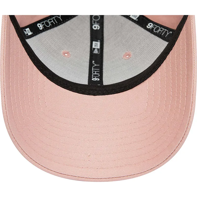 cap-zaoblena-pink-adjustable-strap-9forty-seasonal-mclaren-racing-formula-1-new-era