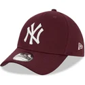 cap-zaoblena-red-ajustada-granate-39thirty-league-essential-new-york-yankees-mlb-new-era