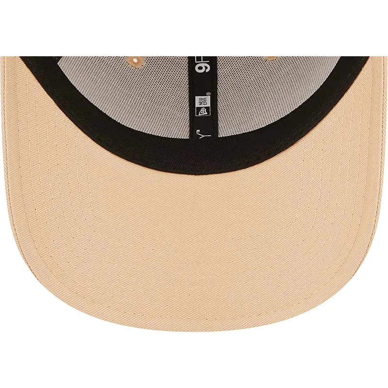 cap-zaoblena-beige-adjustable-strap-9forty-league-essential-new-york-yankees-mlb-new-era