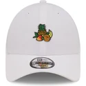 cap-zaoblena-white-adjustable-strap-9forty-new-era