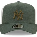 siltovky-zaoblena-kamionista-zelena-snapback-a-frame-jersey-essential-new-york-yankees-mlb-new-era
