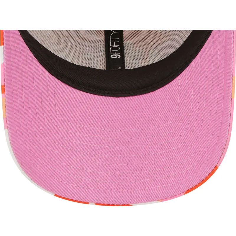 cap-zaoblena-pink-adjustable-strap-9forty-all-over-print-seasonal-new-york-yankees-mlb-new-era