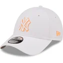 siltovka-zaoblena-biely-nastavitelny-9forty-neon-outline-new-york-yankees-mlb-new-era