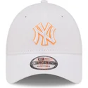 siltovka-zaoblena-biely-nastavitelny-9forty-neon-outline-new-york-yankees-mlb-new-era