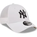siltovka-zaoblena-biely-nastavitelny-a-frame-home-field-new-york-yankees-mlb-new-era