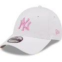 siltovka-zaoblena-biely-nastavitelny-rosa-9forty-league-essential-new-york-yankees-mlb-new-era