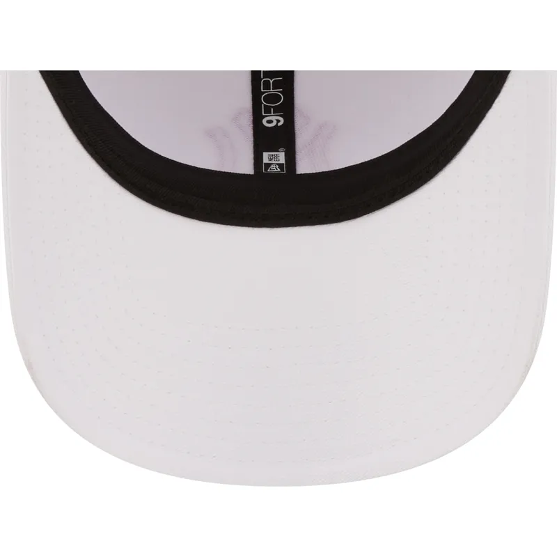 siltovka-zaoblena-biely-nastavitelny-rosa-9forty-league-essential-new-york-yankees-mlb-new-era