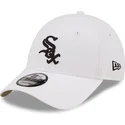 cap-zaoblena-white-adjustable-strap-negro-9forty-league-essential-chicago-white-sox-mlb-new-era
