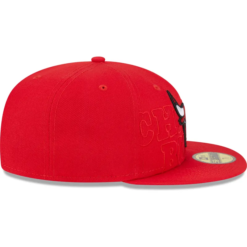 cap-rovna-red-ajustada-59fifty-draft-edition-2023-chicago-bulls-nba-new-era cap-rovna-red-ajustada-59fifty-draft-edition-2023-chicago-bulls-nba-new-era