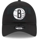 cap-zaoblena-black-adjustable-strap-9twenty-draft-edition-2023-brooklyn-nets-nba-new-era