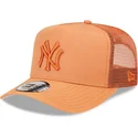 siltovka-zaoblena-hneda-snapback-a-frame-tech-ripstop-new-york-yankees-mlb-new-era