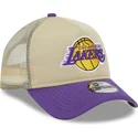 beige-violette-9forty-a-frame-all-day-trucker-cap-der-los-angeles-lakers-nba-von-new-era
