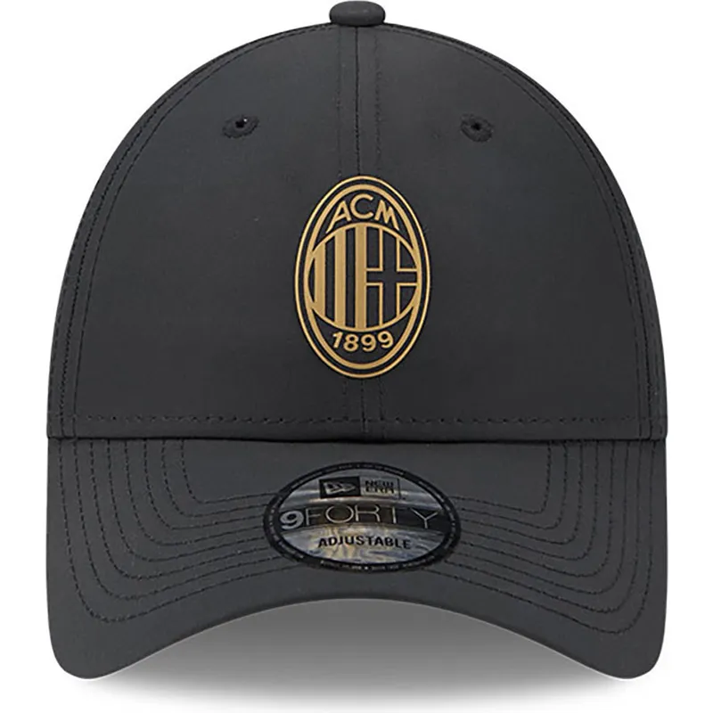 schwarze-verstellbare-curved-cap-mit-goldenem-logo-9forty-von-ac-milan-serie-a-von-new-era