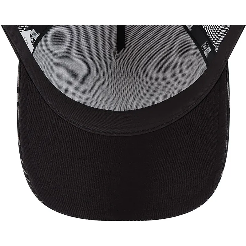 siltovka-zaoblena-cierna-snapback-a-frame-reflective-all-over-print-valentino-rossi-vr46-motogp-new-era