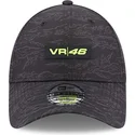 schwarze-verstellbare-9forty-kappe-mit-gebogenem-schirm-all-over-print-von-valentino-rossi-vr46-motogp-von-new-era