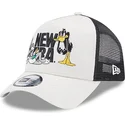 siltovka-zaoblena-bezova-snapback-a-frame-bugs-bunny-y-pato-lucas-looney-tunes-new-era