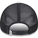 siltovka-zaoblena-bezova-snapback-a-frame-bugs-bunny-y-pato-lucas-looney-tunes-new-era