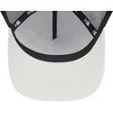 siltovka-zaoblena-bezova-snapback-a-frame-bugs-bunny-y-pato-lucas-looney-tunes-new-era
