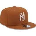siltovka-rovna-hneda-snapback-9fifty-league-essential-new-york-yankees-mlb-new-era