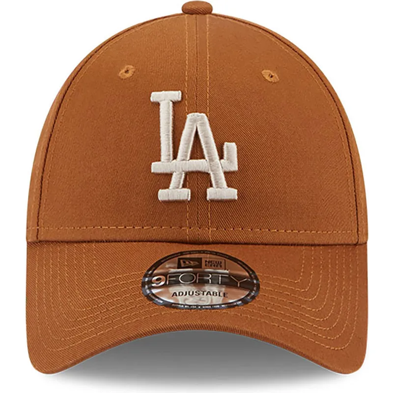 siltovka-zaoblena-hneda-nastavitelny-9forty-league-essential-los-angeles-dodgers-mlb-new-era siltovka-zaoblena-hneda-nastavitelny-9forty-league-essential-los-angeles-dodgers-mlb-new-era