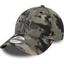 siltovka-zaoblena-kamuflaz-nastavitelny-9forty-all-over-print-painted-new-york-yankees-mlb-new-era