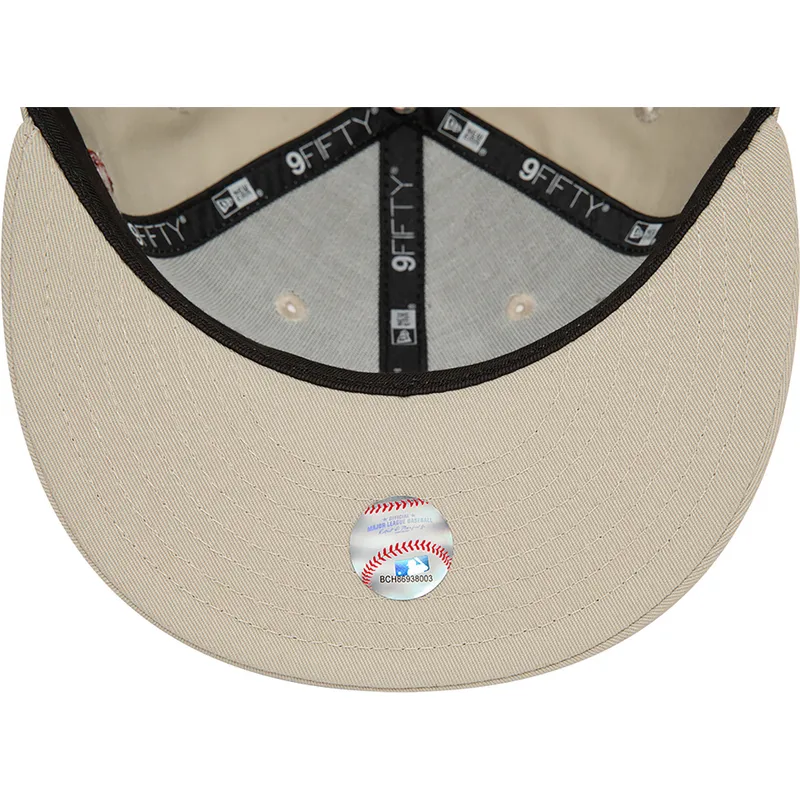 siltovka-rovna-bezova-snapback-9fifty-koi-fish-new-york-yankees-mlb-new-era