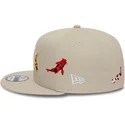 siltovka-rovna-bezova-snapback-9fifty-koi-fish-new-york-yankees-mlb-new-era