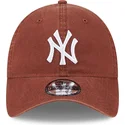 cap-zaoblena-brown-adjustable-strap-9twenty-league-essential-new-york-yankees-mlb-new-era