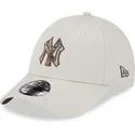siltovka-zaoblena-bezova-nastavitelny-9forty-check-infill-new-york-yankees-mlb-new-era