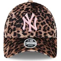 cap-zaoblena-leopard-adjustable-strap-rosa-9forty-velour-new-york-yankees-mlb-new-era