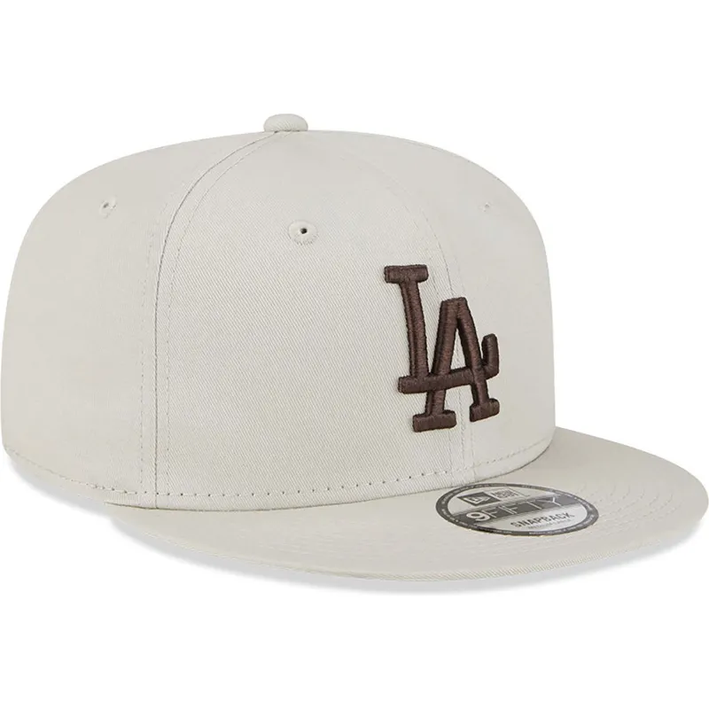 beige-snapback-kappe-mit-flachem-schirm-und-braunem-logo-9fifty-league-essential-der-los-angeles-dodgers-mlb-von-new-era