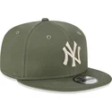 siltovka-rovna-zelena-snapback-9fifty-league-essential-new-york-yankees-mlb-new-era