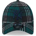 verstellbare-grune-gebogene-kappe-mit-blauem-logo-9forty-check-der-new-york-yankees-mlb-von-new-era