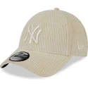 cap-zaoblena-beige-adjustable-strap-9forty-wide-cord-new-york-yankees-mlb-new-era
