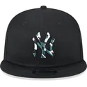 schwarze-snapback-kappe-mit-flachem-schirm-und-blauem-logo-9fifty-seasonal-infill-der-new-york-yankees-mlb-von-new-era