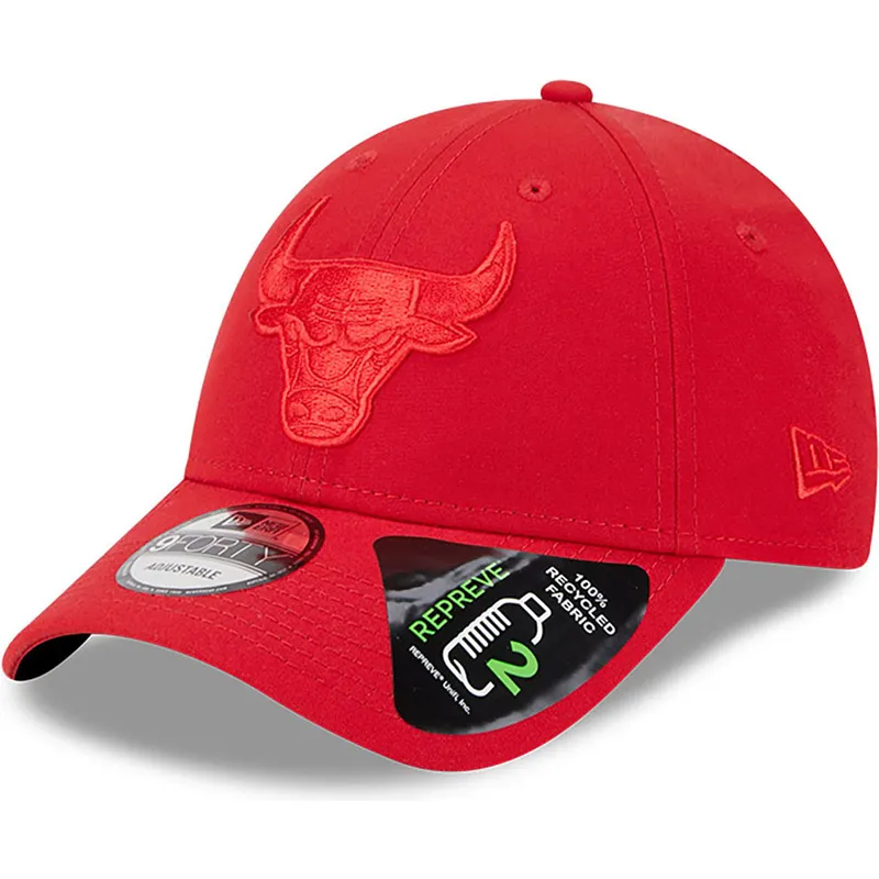 siltovka-zaoblena-cervena-nastavitelny-9forty-repreve-outline-chicago-bulls-nba-new-era