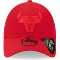 siltovka-zaoblena-cervena-nastavitelny-9forty-repreve-outline-chicago-bulls-nba-new-era