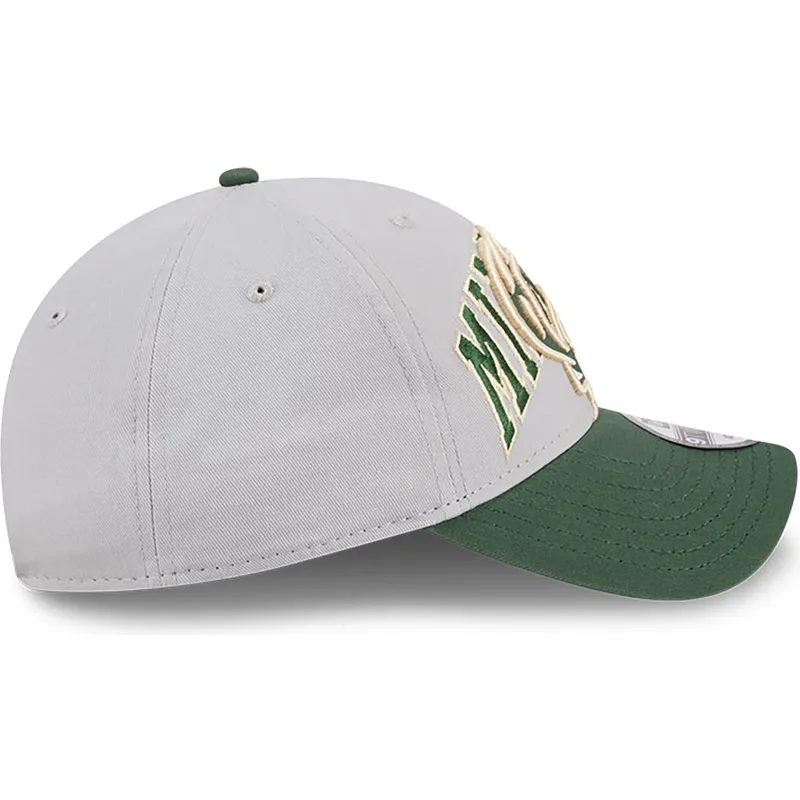 cap-zaoblena-gray-adjustable-strap-9twenty-tip-off-2023-milwaukee-bucks-nba-new-era