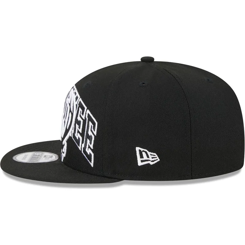 siltovka-rovna-cierna-snapback-9fifty-tip-off-2023-milwaukee-bucks-nba-new-era