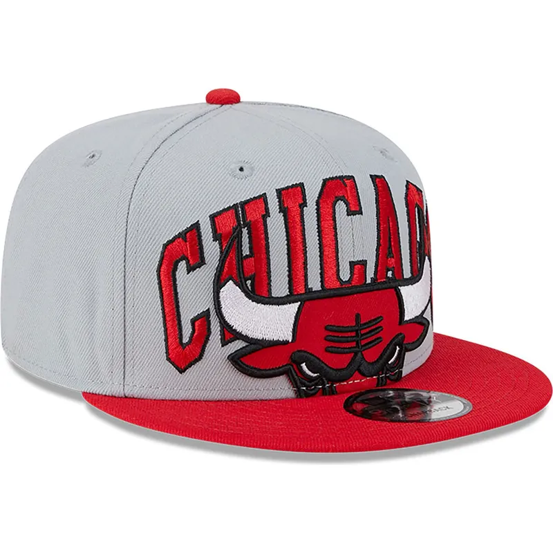 siltovka-rovna-siva-snapback-9fifty-tip-off-2023-chicago-bulls-nba-new-era