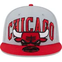 siltovka-rovna-siva-snapback-9fifty-tip-off-2023-chicago-bulls-nba-new-era