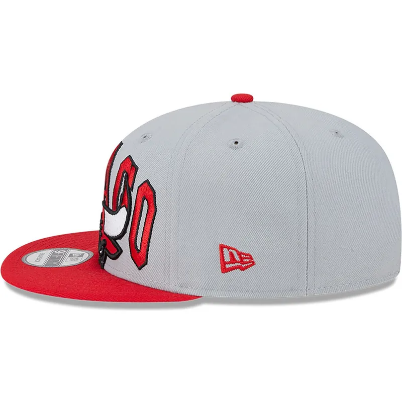 siltovka-rovna-siva-snapback-9fifty-tip-off-2023-chicago-bulls-nba-new-era