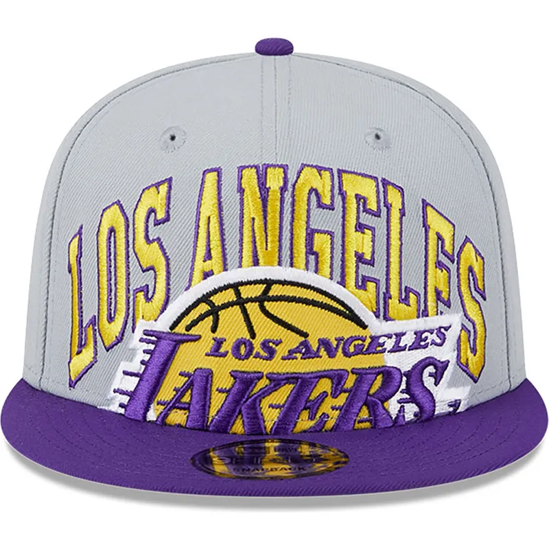 graue-und-violette-flatcap-snapback-9fifty-tip-off-2023-der-los-angeles-lakers-nba-von-new-era