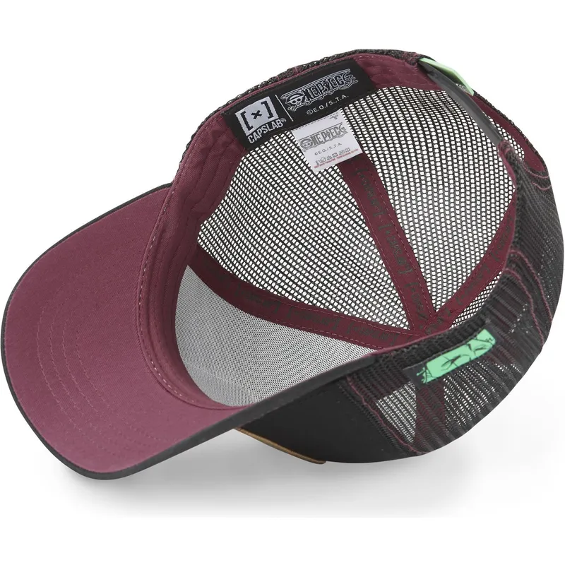 cap-zaoblena-black-snapback-roronoa-zoro-one-piece-capslab