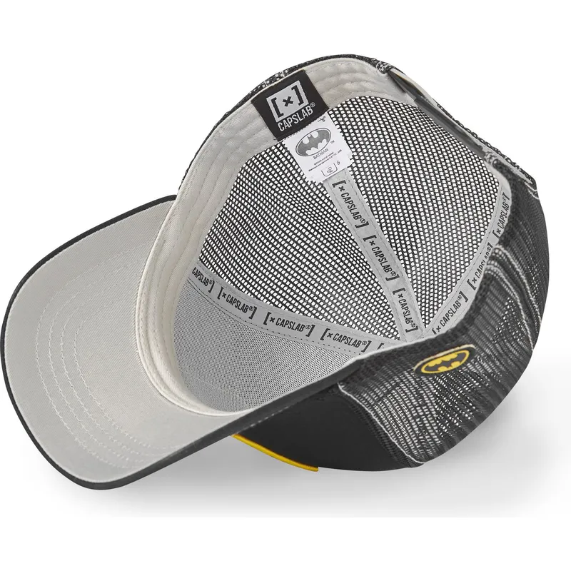 schwarze-trucker-kappe-batman-rai1-dc-comics-von-capslab