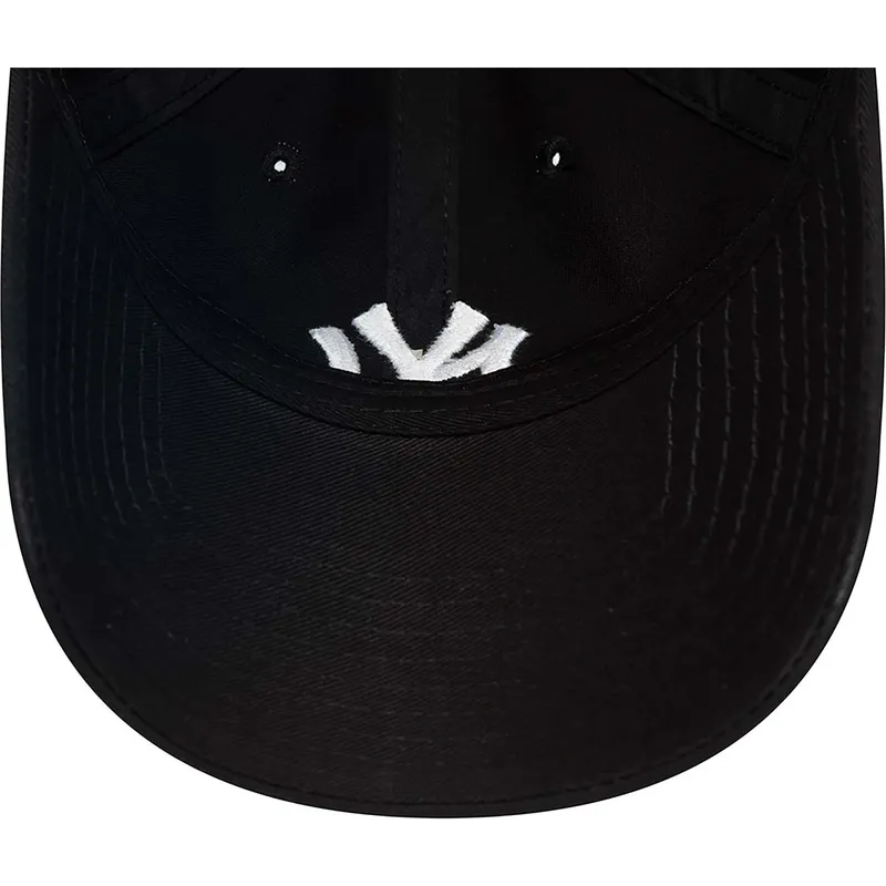 siltovky-zaoblena-cierna-nastavitelny-pasik-9twenty-league-essential-new-york-yankees-mlb-new-era