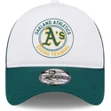 weisse-und-grune-9forty-a-frame-circle-trucker-kappe-der-oakland-athletics-mlb-von-new-era