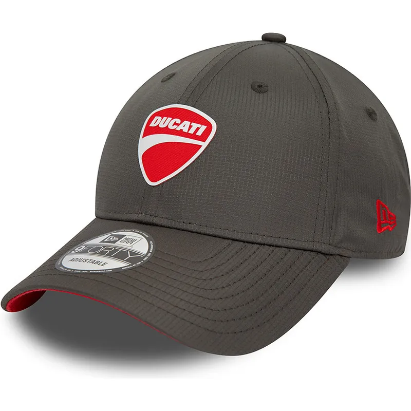 schwarze-verstellbare-curved-cap-9forty-ripstop-von-ducati-motor-motogp-von-new-era