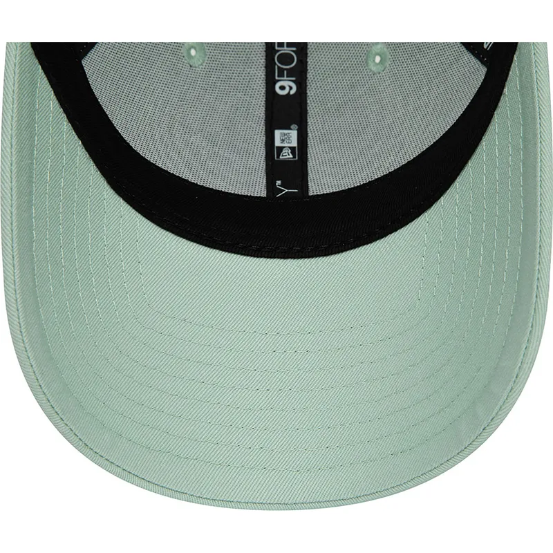 siltovka-zaoblena-zelena-snapback-9forty-seasonal-red-bull-racing-formula-1-new-era siltovka-zaoblena-zelena-snapback-9forty-seasonal-red-bull-racing-formula-1-new-era