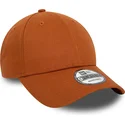 9forty-essential-verstellbare-braune-curved-cap-von-new-era